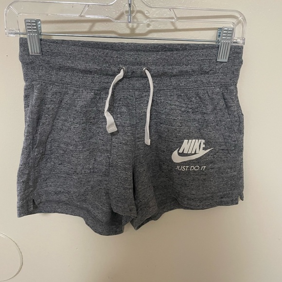 Nike Pants - ✨Women’s Nike Cotton Shorts Size XS